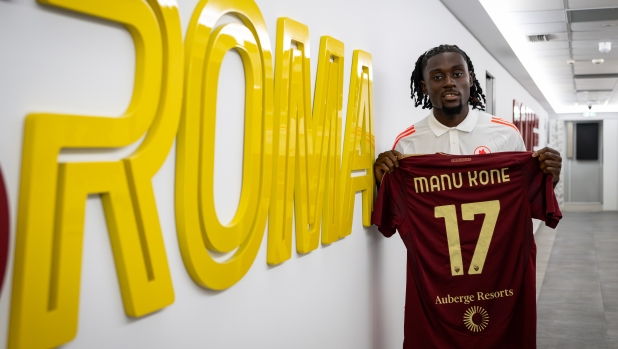 ROME, ITALY - AUGUST 30: AS Roma new signing Manu Kone during his first day at Centro Sportivo Fulvio Bernardini on August 30, 2024 in Rome, Italy. (Photo by Fabio Rossi/AS Roma via Getty Images)