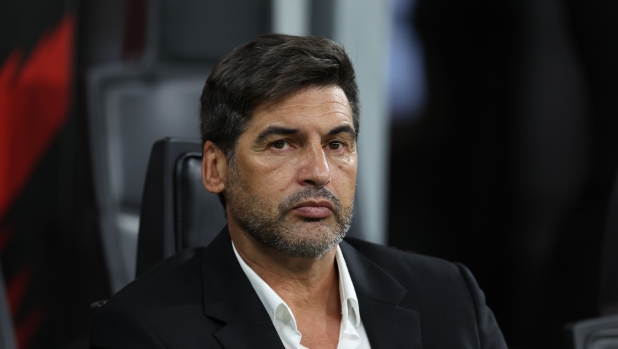 MILAN, ITALY - SEPTEMBER 14:  Paulo Fonseca of AC Milan looks on during the Serie A match between Milan and Venezia at Stadio Giuseppe Meazza on September 14, 2024 in Milan, Italy. (Photo by Claudio Villa/AC Milan via Getty Images)