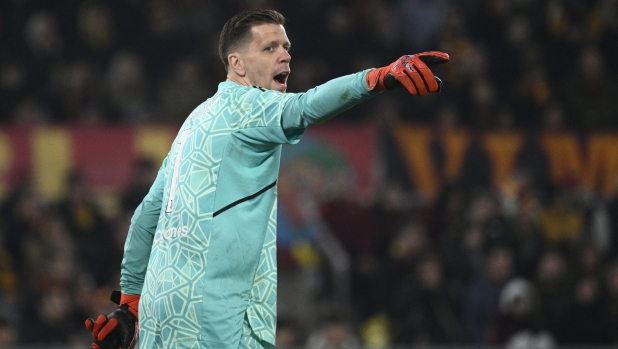 Foto Fabrizio Corradetti/LaPresse 05 Marzo 2023 Roma, Italia - AS Roma vs Juventus FC - Campionato italiano di calcio Serie A TIM 2022/2023 - Stadio Olimpico. Nella foto: Wojciech Szczesny (Juventus)  March 05, 2023 Rome, Italy - AS Roma vs Juventus FC - Italian Serie A Football Championship 2022/2023 - Olympic Stadium. In the photo: Wojciech Szczesny (Juventus)