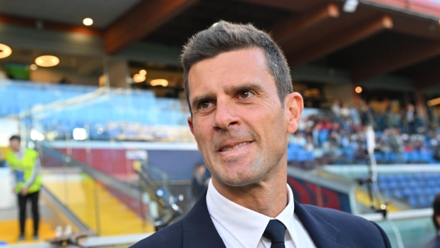 Juventus' coach Thiago Motta prior the end of Italian Serie A soccer  match Genoa Cfc vs Juventus Fc, at Luigi Ferraris stadium. Genova, 28 september 2024. ANSA/LUCA ZENNARO