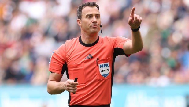 AUGSBURG, GERMANY - SEPTEMBER 15: Referee Felix Zwayer looks on during the Bundesliga match between FC Augsburg and FC St. Pauli 1910 at WWK-Arena on September 15, 2024 in Augsburg, Germany. (Photo by Alexander Hassenstein/Getty Images)