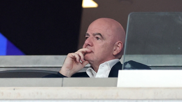 EAST RUTHERFORD, NEW JERSEY - SEPTEMBER 26: FIFA President Gianni Infantino looks on during the second quarter between the New York Giants and the Dallas Cowboys at MetLife Stadium on September 26, 2024 in East Rutherford, New Jersey.   Luke Hales/Getty Images/AFP (Photo by Luke Hales / GETTY IMAGES NORTH AMERICA / Getty Images via AFP)