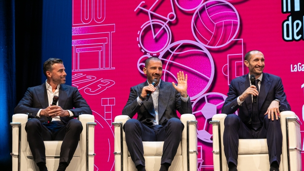 Foto Enrico Pretto/LaPresse
12 Ottobre 2024 Trento, Italia 
Cronaca
Muro Bianconero
Nella foto: Andrea Barzagli; Leonardo Bonucci; Giorgio Chiellini