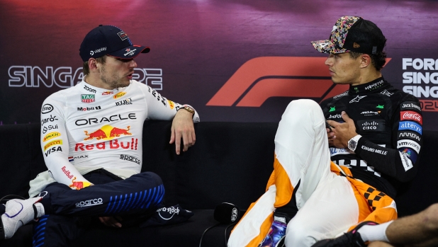 VERSTAPPEN Max (ned), Red Bull Racing RB20, portrait NORRIS Lando (gbr), McLaren F1 Team MCL38, portrait press conference during the Formula 1 Singapore Grand Prix 2024, 18th round of the 2024 Formula One World Championship from September 20 to 22, 2024 on the Marina Bay Circuit, in Singapore, Singapore - Photo Xavi Bonilla / DPPI (Photo by Xavi Bonilla / Xavi Bonilla / DPPI via AFP)