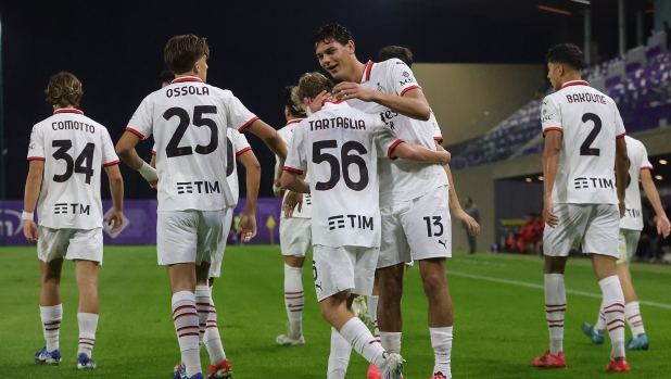 FLORENCE, ITALY - OCTOBER 28: Edorardo Tartaglia of AC Milan U20 celebrates after scoring a goal during the match between ACF Fiorentina U20 and AC Milan U20 Primavera 1 on October 28, 2024 in Florence, Italy. (Photo by Gabriele Maltinti - AC Milan/AC Milan via Getty Images)