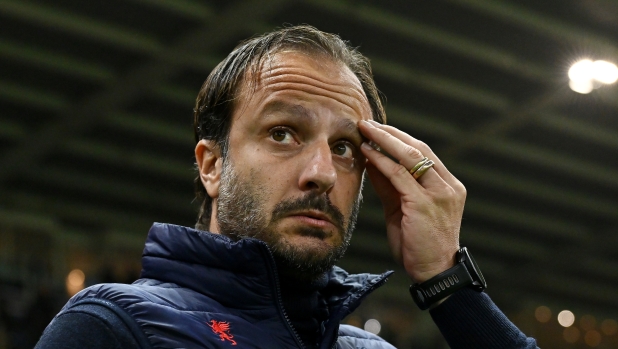 PARMA, ITALY - NOVEMBER 04: Alberto Gilardino, Head Coach of Genoa, reacts prior to the Serie A match between Parma and Genoa at Stadio Ennio Tardini on November 04, 2024 in Parma, Italy. (Photo by Alessandro Sabattini/Getty Images)