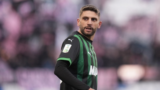 Sassuolo?s Domenico Berardi looks on during the Serie BKT 2024/2025 match between Sassuolo and Palermo at Mapei Stadium Città del Tricolore - Sport, Soccer - Reggio Emilia, Italy - Sunday December 21, 2024 (Photo by Massimo Paolone/LaPresse)