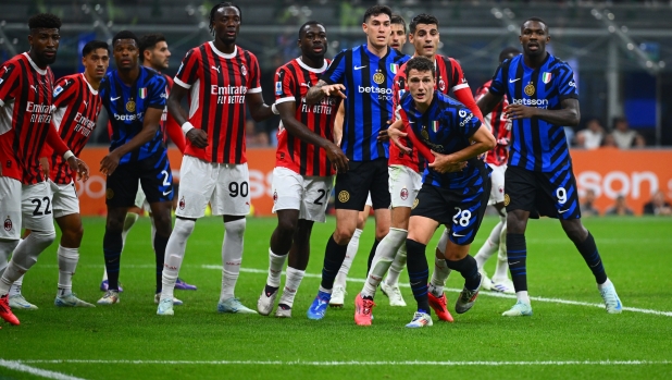 MILAN, ITALY - SEPTEMBER 22: Benjamin Pavard of FC Internazionale in action during the Serie A match between FC Internazionale and AC Milan at Stadio Giuseppe Meazza on September 22, 2024 in Milan, Italy. (Photo by Mattia Pistoia - Inter/Inter via Getty Images)