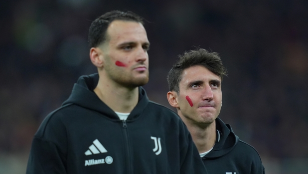 Juventus' Andrea Cambiaso Juventus' Federico Gatti  during  the Serie A soccer match between Milan and Juventus  at San Siro  Stadium in Milan  , North Italy - Saturday  , November 23  , 2024. Sport - Soccer . (Photo by Spada/Lapresse)