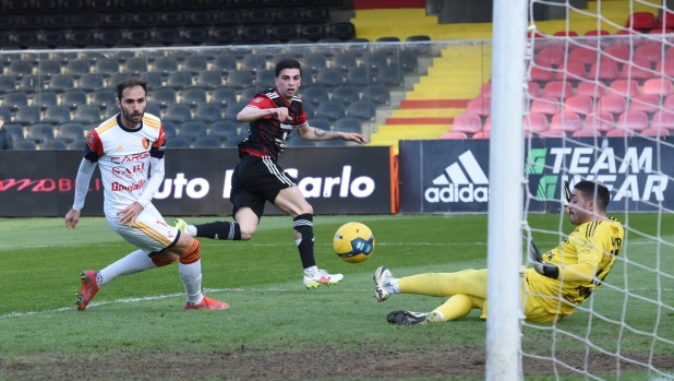 FOGGIA POTENZA IL TERZO GOL PER IL FOGGIA REALIZZATO DA GALA FOTO FRANCO CAUTILLO - FOGGIA POTENZA 3-4 - fotografo: FRANCO CAUTILLO