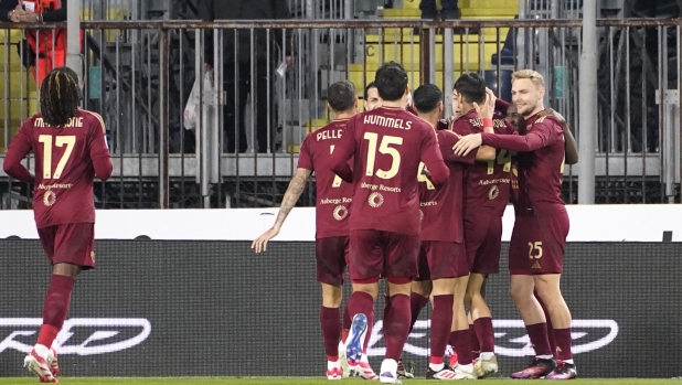 Romas players celebrations after the goal Matias Soule of 0-1 during the Serie A soccer match between Empoli and Roma at the Carlo Castellani - Computer Gross Arena Stadium in Empoli (FI), center of Italy - Sunday , March 09, 2025. Sport - Soccer (Photo by Marco Bucco/La Presse)