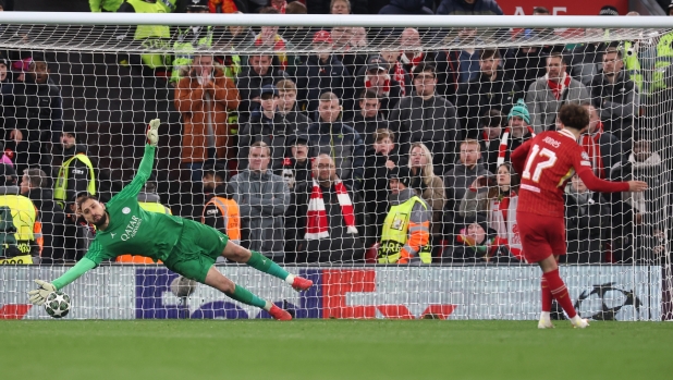 Oui, c&#x27;est Gigio! Donnarumma para due rigori, dopo 120&#x27; il Psg elimina il Liverpool