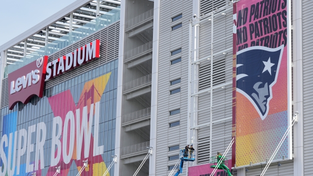 La 60ª edizione del Super Bowl sarà visibile in diretta su Dazn: di fronte Patriots e Seahawks