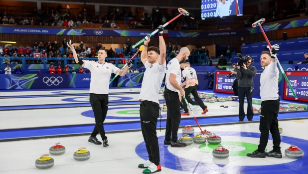 LIVE Olimpiadi: in corso le prime partite di curling. Alle 11.45 lo sci di fondo
