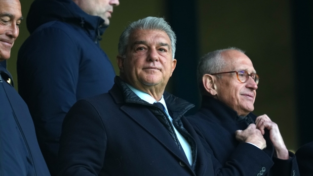 Laporta contro De La Peña: "È colpa sua se Dro è andato al Psg, è stata una pugnalata alle spalle"