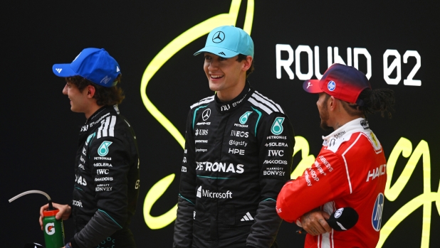 Kimi attaccato a Russell, la lotta per la vetta si infiamma: la classifica del Mondiale F1