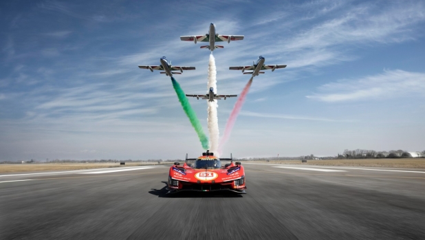 Ferrari e Frecce Tricolori, i campioni del Wec in volo verso la stagione 2026