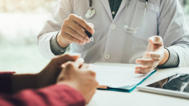 Tumori nei giovani: gli scienziati hanno individuato due nuove cause sospette