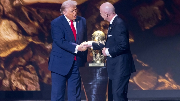 Infantino: "L'Iran sarà al Mondiale". Trump: "Se lo dice lui, va bene". Ma scoppia un caso diplomatico