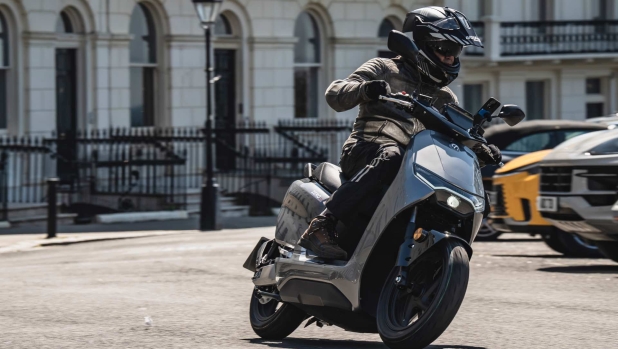 Zero LS1, il primo scooter elettrico: come va in città e fuori