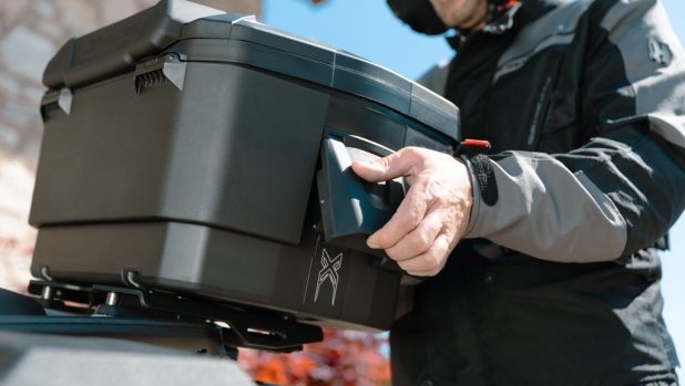 Givi XSpace, la valigia moto che si allarga quando il viaggio cambia ritmo
