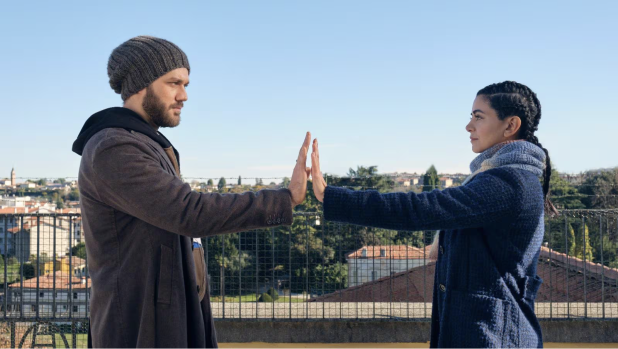 Meglio tardi che mai: trama, cast e curiosità del film di Giuseppe Curti in onda su Rai 1
