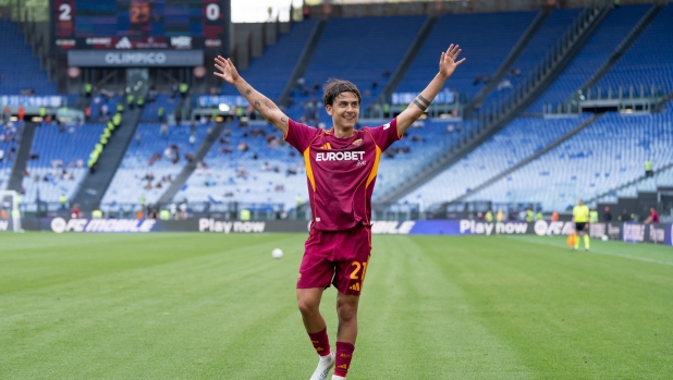 Dybala raddoppia: testimonial della Roma e contratto biennale