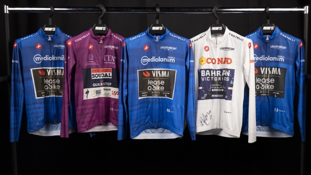 Indossate in gara e autografate: come le maglie del Giro arrivano ai tifosi grazie a MatchWornShirt