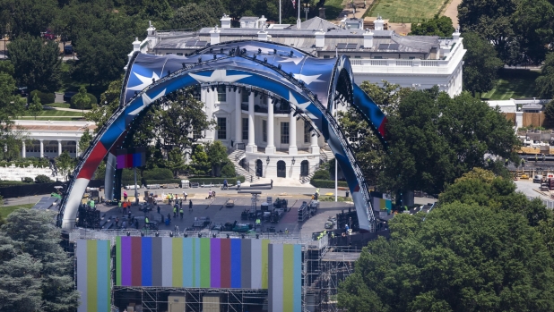 Trump porta le Mma alla Casa Bianca: costi, rischi e storia dell'evento più folle dell'anno