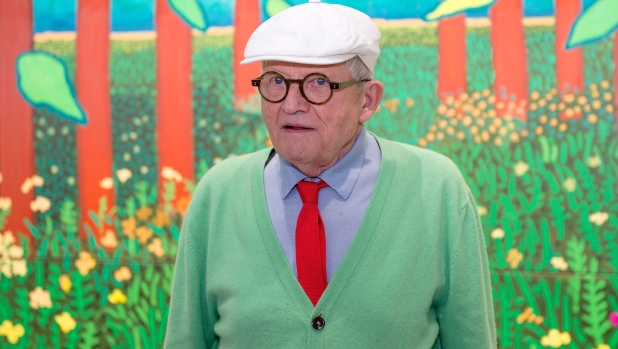 Lutto nel mondo dell'arte: il pittore inglese David Hockney si è spento a 88 anni