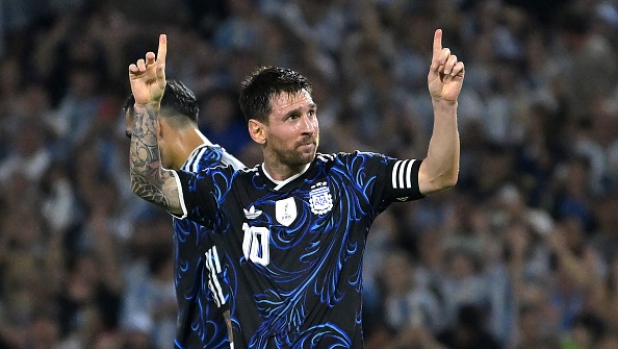 Messi fa felice un paparazzo: "Ti ho fotografato ovunque, non ti sei mai lamentato"