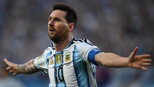 Dietro le lacrime di Messi: perché dopo la tripletta ha parlato di "giorni difficili"