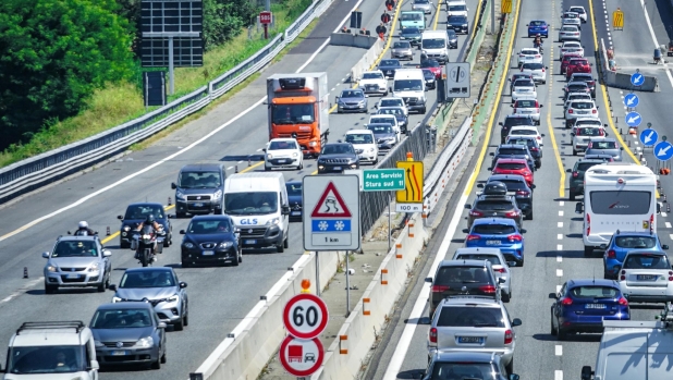 Esodo estivo, cosa bisogna avere in auto (una cosa la dimentichiamo sempre)