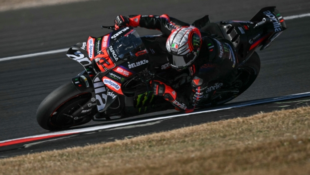 LIVE Silverstone MotoGP, è già caccia alla pole. Poi alle 17 si corre la Sprint
