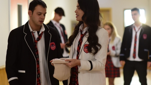 Forbidden Fruit, Far Away, Tutto per la mia famiglia, le anticipazioni del 10 settembre