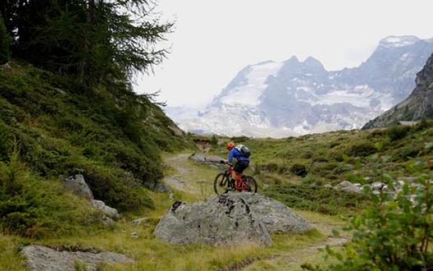 Un sottocasco estivo per mtb e bici