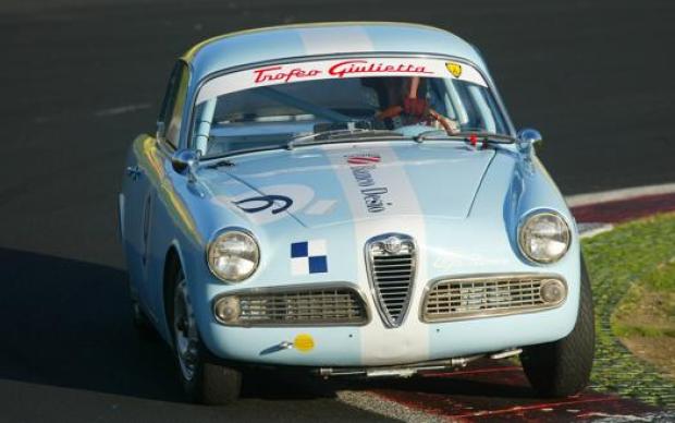 Alfa Romeo Giulietta Sprint Veloce: come si guida l'auto storica italiana