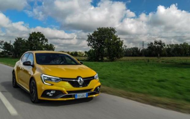 Listino Renault Megane R.S. - prezzo - scheda tecnica - velocità - Veloce