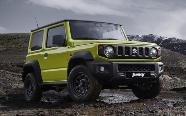 Suzuki Jimny Pro: l'inarrestabile fuoristrada giapponese ora è autocarro