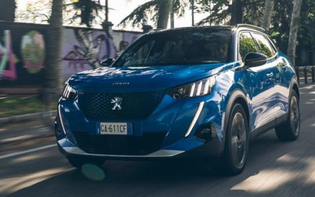 Peugeot 2008: prezzi, dimensioni, motori, allestimenti e prova