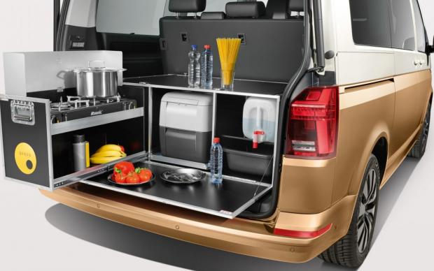 Volkswagen e i kit per rendere i suoi van più abitabili: così cambiano i  mini camper