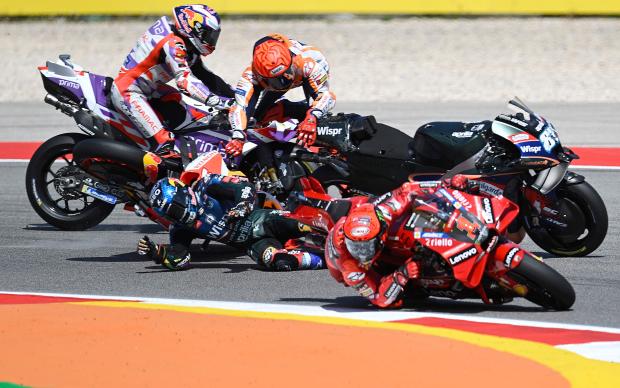 Caso Marc Marquez: perché le frenate di queste MotoGP sono difficili e  provocano incidenti