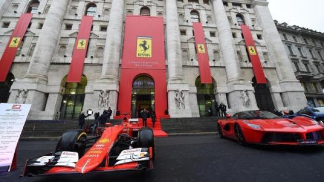 Il debutto del titolo Ferrari in Piazza Affari il 4 gennaio 2016. Ansa