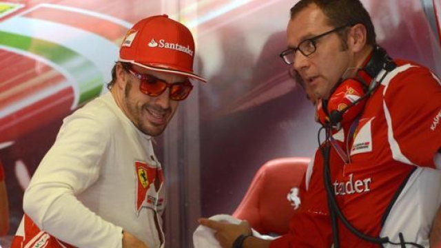 Fernando Alonso, 39 anni, due volte campione del mondo con Stefano Domenicali, 55 anni, presidente e ad di Formula 1 ai tempi della Ferrari. Ansa