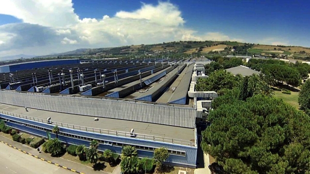 La fabbrica Stellantis di Termoli avvierà nel 2026 la produzione di batterie per auto elettriche