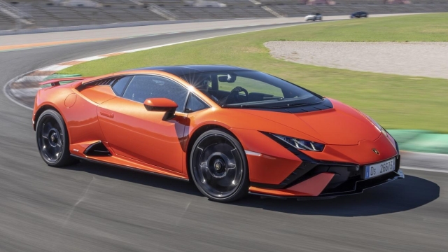 Alla guida della nuova Lamborghini Huracan Tecnica