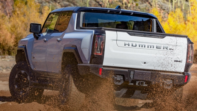 Heavy-duty ball-spline half-shafts maximize axle articulation for the precise maneuverability in the 2022 GMC HUMMER EV Pickup.