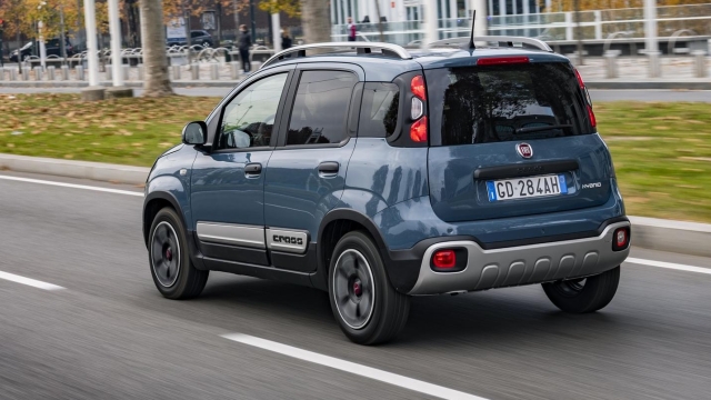 Alla guida della Fiat Panda Hybrid Cross