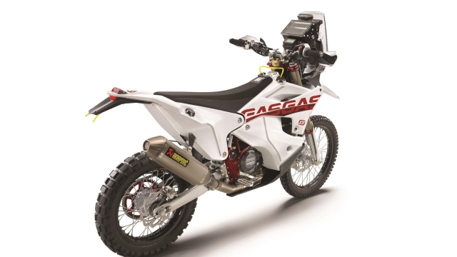 La RX 450F Replica, a immagine e somiglianza della moto vincitrice della Dakar