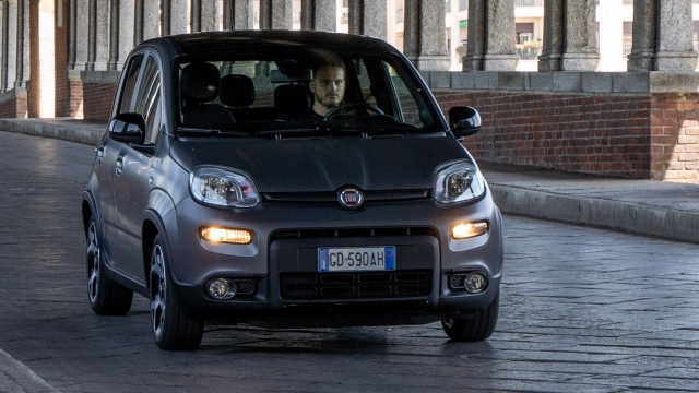 Fiat Panda Hybrid è l'auto di maggior successo in Italia